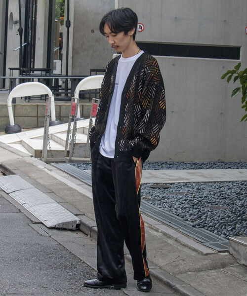 GLOSTER(グロスター)の「【GLOSTER/グロスター】幾何学柄 Vネック ジオメトリック柄 カーディガン(カーディガン/ボレロ・メンズ・ホワイト系その他/ブラック系その他・S/M/L)」の20枚目の写真