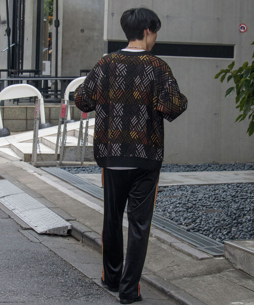 GLOSTER(グロスター)の「【GLOSTER/グロスター】幾何学柄 Vネック ジオメトリック柄 カーディガン(カーディガン/ボレロ・メンズ・ホワイト系その他/ブラック系その他・S/M/L)」の21枚目の写真