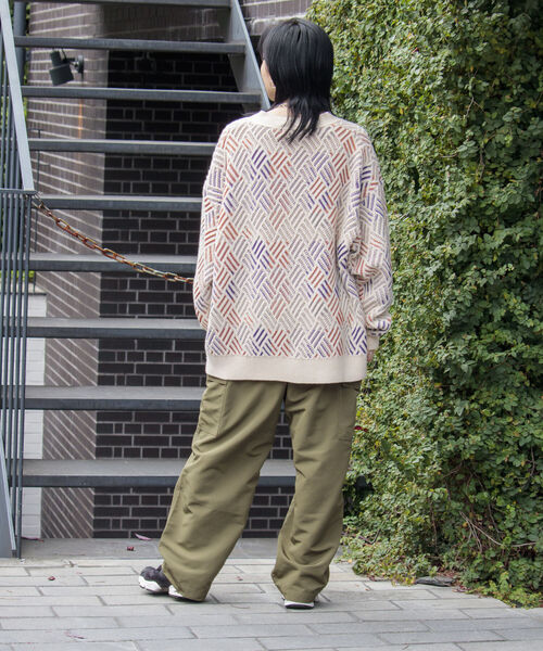 GLOSTER(グロスター)の「【GLOSTER/グロスター】幾何学柄 Vネック ジオメトリック柄 カーディガン(カーディガン/ボレロ・メンズ・ホワイト系その他/ブラック系その他・S/M/L)」の7枚目の写真