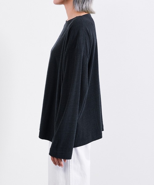 UNFIL（アンフィル）の「unfil アンフィル / raw silk plain-jersey long sleeve Tee ローシルク プレーンジャージー ロングスリーブカットソー バスクTシャツ / WHSP-UU010（Tシャツ/カットソー・レディース・ブラック/ナチュラル・1/4/3）」の6枚目の写真