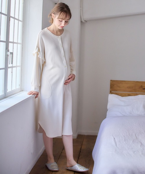 Rosemadame（ローズマダム）の「ふわふわスムースねこプリント＆無地ネグリジェ パジャマ（マタニティ/授乳服）授乳楽々 妊婦服 産前・産後対応（マタニティウェア/グッズ・レディース・ブルーグレー/オフホワイト/アイボリー/ライトグレー/モカ/ベージュ/ネイビー・MEDIUM/LARGE/X-LARGE）」の21枚目の写真