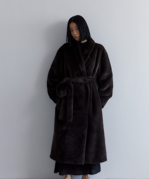 CASA FLINE（カーサフライン）の「エコファーロングコート（その他アウター・レディース・ベージュ/バーガンディー/チャコールグレー・FREE）」の16枚目の写真