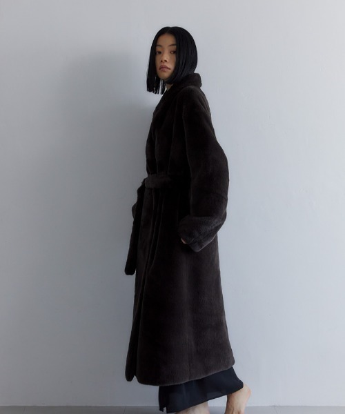 CASA FLINE（カーサフライン）の「エコファーロングコート（その他アウター・レディース・ベージュ/バーガンディー/チャコールグレー・FREE）」の6枚目の写真