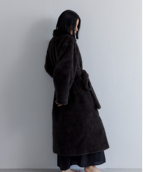 CASA FLINE（カーサフライン）の「エコファーロングコート（その他アウター・レディース・ベージュ/バーガンディー/チャコールグレー・FREE）」の18枚目の写真