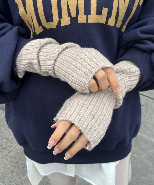 DouDou（ドゥドゥ）の「ウールアームウォーマー（手袋・レディース・ブラック/ベージュ・FREE）」の6枚目の写真
