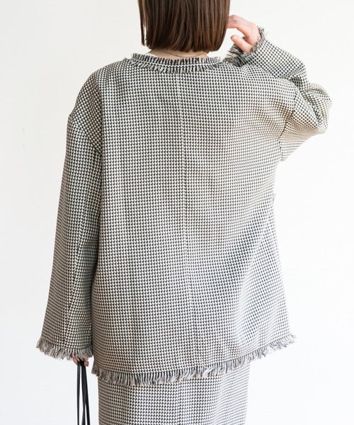 LAVEANGE（ラビアンジェ）の「ツイードジャケット[セットアップ対応]（ノーカラージャケット・レディース・オフホワイト/ブラック・M/L/LL/3L/4L）」の5枚目の写真