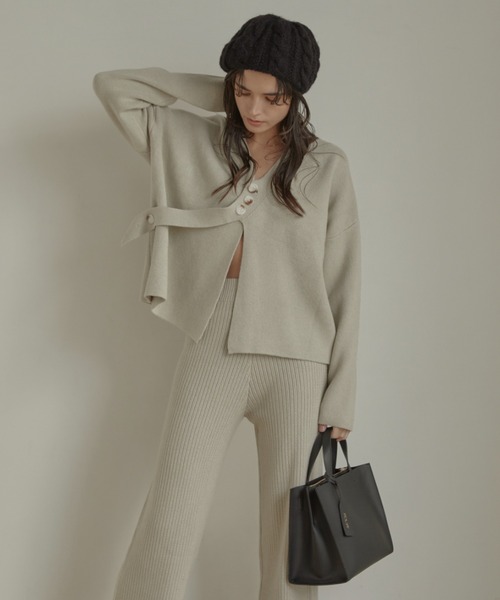 ACYM（アシーム）の「Asymmetric button knit SETUP（サロペット/オーバーオール・レディース・ブラック/ホワイト・FREE）」の11枚目の写真