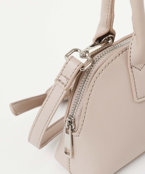 archives（アルシーヴ）の「ラウンドミニボストン（ボストンバッグ・レディース・アイボリー/ブラック/グレイッシュベージュ・FREE）」の20枚目の写真