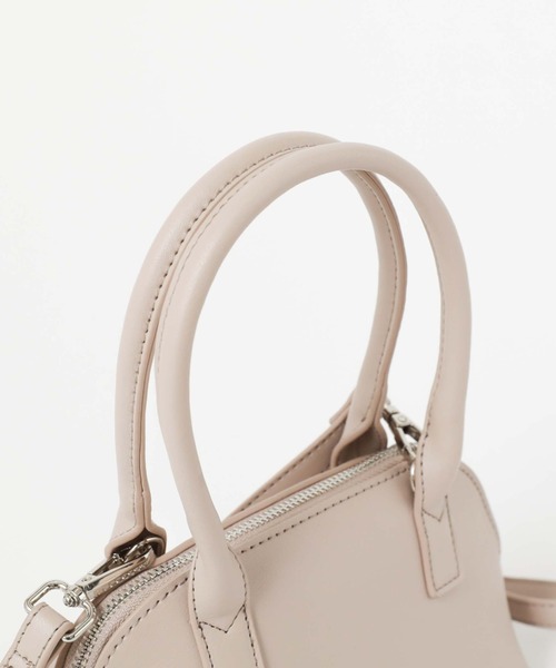 archives（アルシーヴ）の「ラウンドミニボストン（ボストンバッグ・レディース・アイボリー/ブラック/グレイッシュベージュ・FREE）」の21枚目の写真