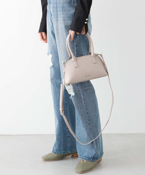 archives（アルシーヴ）の「ラウンドミニボストン（ボストンバッグ・レディース・アイボリー/ブラック/グレイッシュベージュ・FREE）」の12枚目の写真