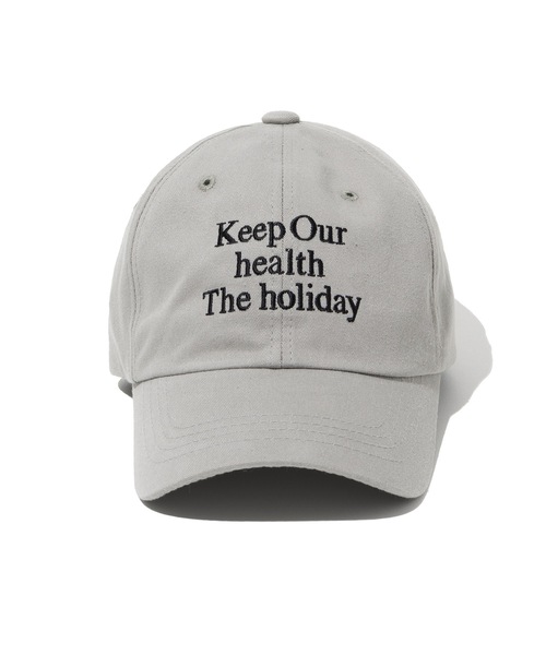 Millo Archive（ミロ アーカイブ）の「【millo 】ホリデーシグネチャーボールキャップ / Holiday signature ball cap（キャップ・レディース・レッド/バーガンディー/レンガ/グリーン/モスグリーン/カーキブラウン/インディゴブルー/ミント/ブラック×グレー/モカ/ラベンダー/ダークブルー/ネイビー/ライトパープル/チャコール/ベージュ/ライトピンク/スモークピンク/ブルーグレー/チョコ/ライトブルー/スカイブルー/カーキ/ブラック/クリーム/グレー/ブルー/ダークパープル/ワインレッド/ライム/ライトグリーン/コーラルピンク/ダークインディゴブルー/オレンジ/エメラルド/レモンイエロー/ブルーグラス/アッシュグレー/パープル/ブラックミックス/ライトホワイト/カリビアンブルー/ホワイト×ブラック/サファリグリーン/ホワイト×ネイビー・FREE）」の9枚目の写真