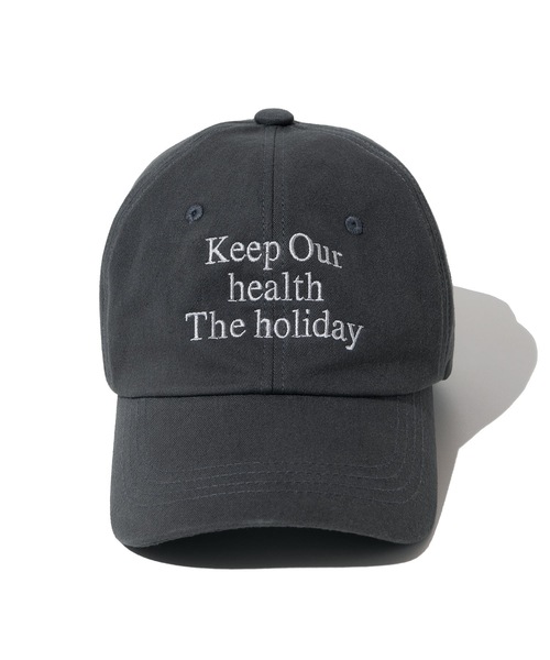 Millo Archive（ミロ アーカイブ）の「【millo 】ホリデーシグネチャーボールキャップ / Holiday signature ball cap（キャップ・レディース・レッド/バーガンディー/レンガ/グリーン/モスグリーン/カーキブラウン/インディゴブルー/ミント/ブラック×グレー/モカ/ラベンダー/ダークブルー/ネイビー/ライトパープル/チャコール/ベージュ/ライトピンク/スモークピンク/ブルーグレー/チョコ/ライトブルー/スカイブルー/カーキ/ブラック/クリーム/グレー/ブルー/ダークパープル/ワインレッド/ライム/ライトグリーン/コーラルピンク/ダークインディゴブルー/オレンジ/エメラルド/レモンイエロー/ブルーグラス/アッシュグレー/パープル/ブラックミックス/ライトホワイト/カリビアンブルー/ホワイト×ブラック/サファリグリーン/ホワイト×ネイビー・FREE）」の11枚目の写真