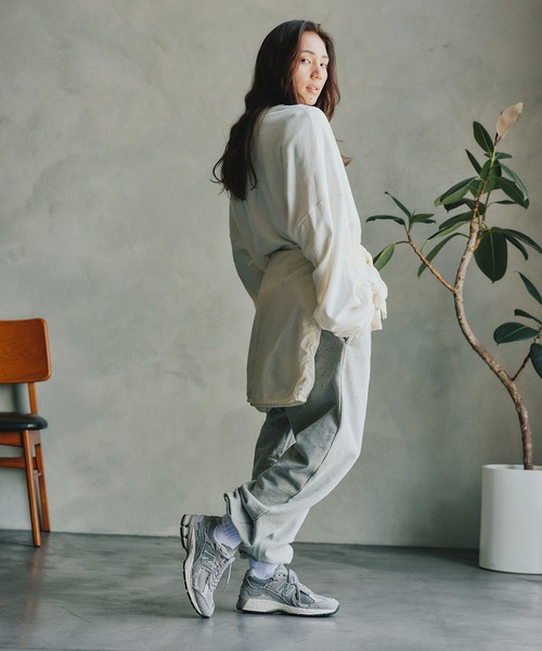 NEW BALANCE(ニューバランス)の「New Balance M2002RDM / ニューバランス(スニーカー・メンズ・グレー・24.0cm/28.0cm/29.0cm/25.0cm/23.5cm/27.5cm/25.5cm/26.5cm/23.0cm/27.0cm/26.0cm/24.5cm/28.5cm)」の12枚目の写真