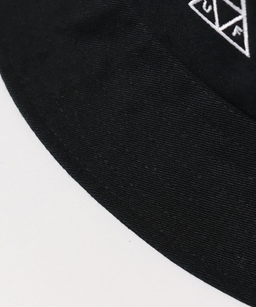 HUF（ハフ）の「HUF/ハフ ESSENTIALS TT BUCKET バケットハット（ハット・メンズ・ブラック/ホワイト・S/M/L/XL）」の7枚目の写真