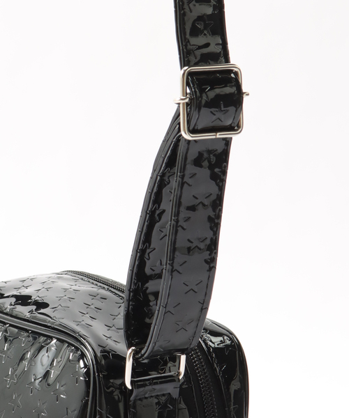 DAIRIKU(ダイリク)の「【DAIRIKU / ダイリク】Star Embossing Enamel Bag(ショルダーバッグ・メンズ・ブラック/ホワイト・FREE)」の11枚目の写真