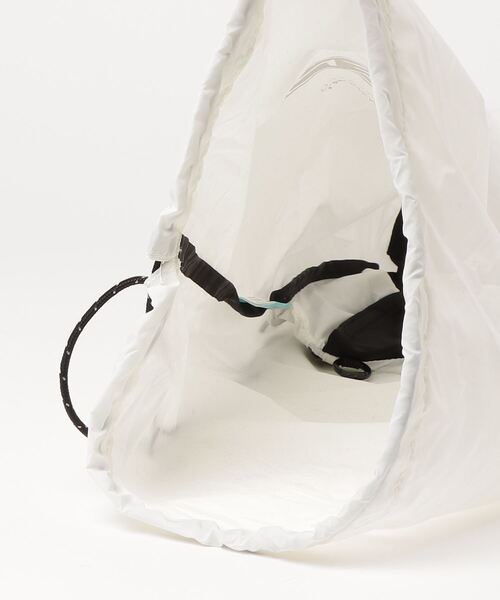 KEEN（キーン）の「KHT RECYCLE DRAWSTRING BAG IN PO / ケーエイチティー リサイクル ドローストリング バッグ イン ポーチ（ショルダーバッグ・メンズ・ホワイト・OS）」の5枚目の写真