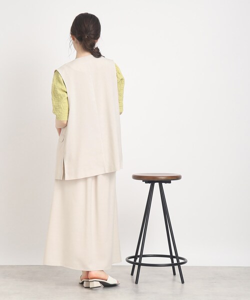 Cutie Blonde（キューティーブロンド）の「◆【セットアップ可】Tシャツに合わせるだけでこなれ感UP 麻調Vネックジレ（ベスト・レディース・ブラック/ナチュラル・00）」の11枚目の写真