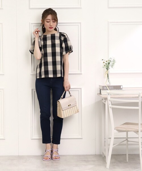 couture brooch（クチュールブローチ）の「◆【セットアップ可能/ぽわん袖でふんわり華奢魅せ】ブロックチェックブラウス（シャツ/ブラウス・レディース・ブラック系1/ネイビー系1・40/38/42）」の3枚目の写真