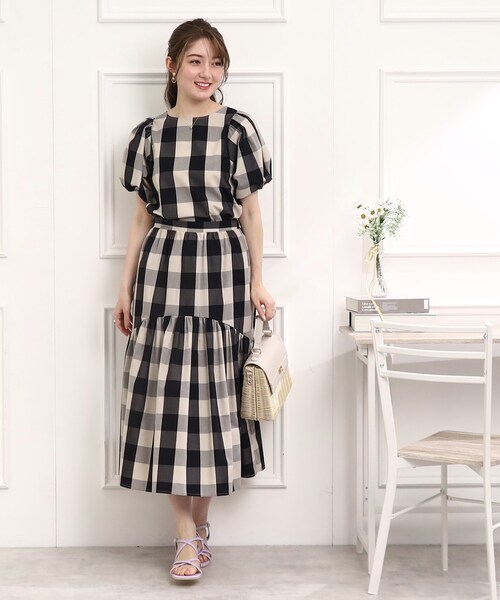 couture brooch（クチュールブローチ）の「◆【セットアップ可能/ぽわん袖でふんわり華奢魅せ】ブロックチェックブラウス（シャツ/ブラウス・レディース・ブラック系1/ネイビー系1・40/38/42）」の6枚目の写真