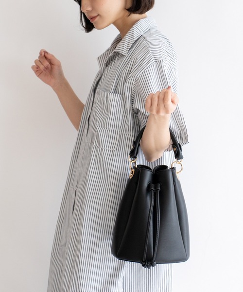 VitaFelice(ヴィータフェリーチェ)の「2wayカヌレバッグ(ハンドバッグ・レディース・ブラック/ブラウン系その他/ベージュ・FREE)」の11枚目の写真