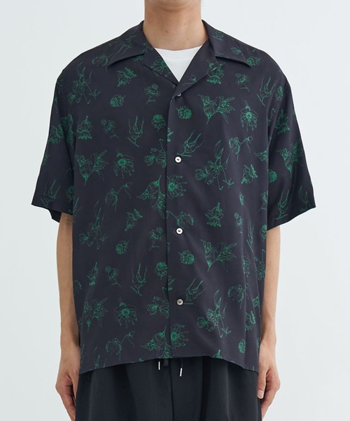 URU(ウル)の「RAYON PRINT SHORT SLEEVE SHIRTS(シャツ/ブラウス・メンズ・ネイビー/ベージュ・1/2)」の13枚目の写真