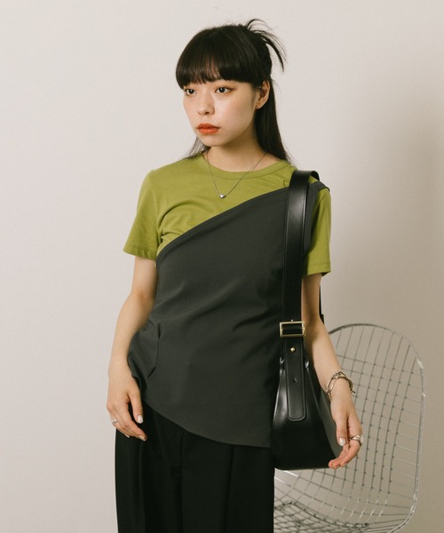 Jeudi(ジュディ)の「スランティングスリットTシャツ(Tシャツ/カットソー・レディース・グリーン/ホワイト・FREE)」の12枚目の写真