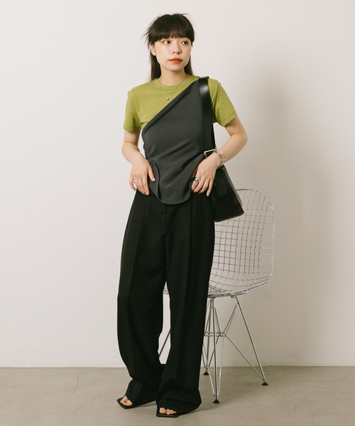 Jeudi(ジュディ)の「スランティングスリットTシャツ(Tシャツ/カットソー・レディース・グリーン/ホワイト・FREE)」の13枚目の写真
