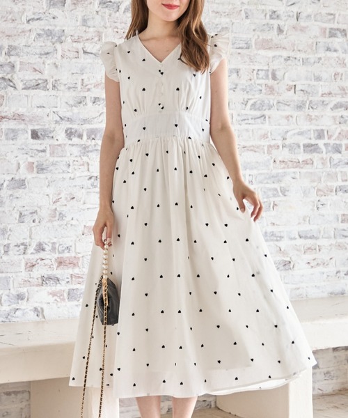 tocco closet（トッコ クローゼット）の「フリル付きくるみ飾り釦 