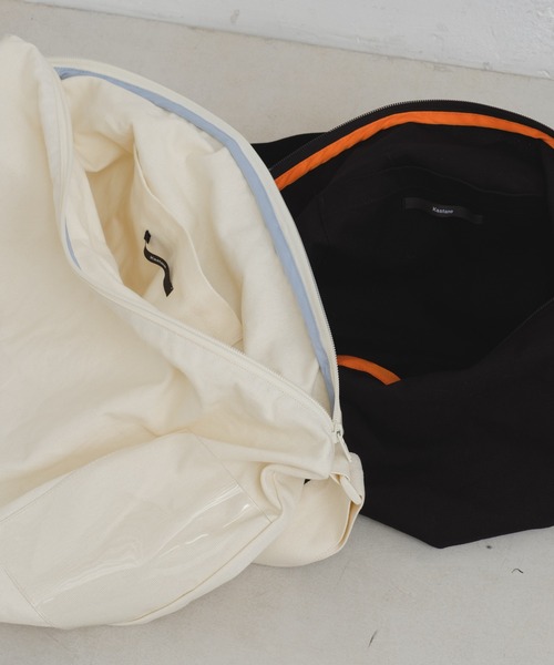 Kastane（カスタネ）の「【A4対応/PC対応】キャンバスショルダーBAG（ショルダーバッグ・レディース・ブラック/アイボリー・FREE）」の8枚目の写真