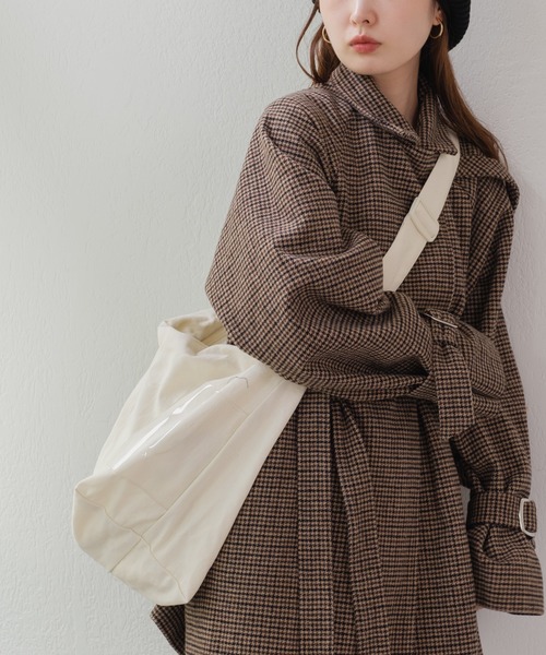 Kastane（カスタネ）の「【A4対応/PC対応】キャンバスショルダーBAG（ショルダーバッグ・レディース・ブラック/アイボリー・FREE）」の12枚目の写真