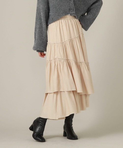 archives(アルシーヴ)の「シャイニーアシメフリルティアードスカート(スカート・レディース・ベージュ/ブルーグレー/ブラック/アイボリー/オレンジ・MEDIUM)」の5枚目の写真