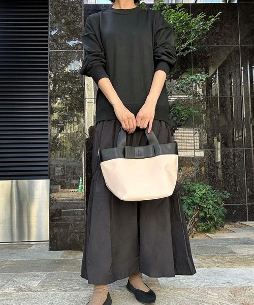 florist（フローリスト）の「【2WAY/3WAY】配色リボンが大人かわいいデイリーハンドバッグ/ショルダーバッグ（トートバッグ・レディース・ブラック/オレンジ/ベージュ/ライトグレー/ネイビー/マスタード/モカ/グレイッシュベージュ・FREE）」の9枚目の写真