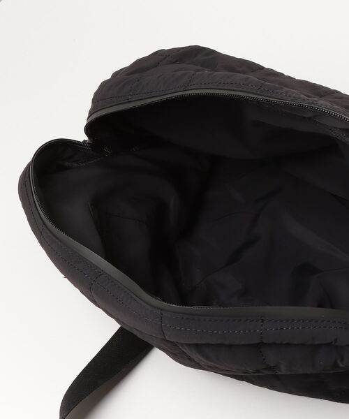 ADAM PATEK（アダムパテック）の「『ADAMPATEK』square quilt BIG body bag/スクエアキルティングビッグボディバッグ（ボディバッグ/ウエストポーチ・レディース・ホワイト/ブラック/ブルー/カーキ・フリー）」の7枚目の写真