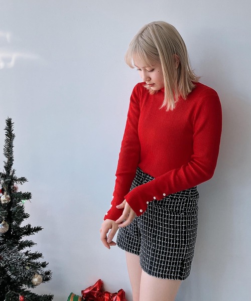 AS KNOW AS plus(アズノゥアズプラス)の「☆袖ボタンタートルリブニットプルオーバー(ニット/セーター・レディース・ブラック/グレー/オフホワイト/レッド/グリーン・FREE)」の19枚目の写真