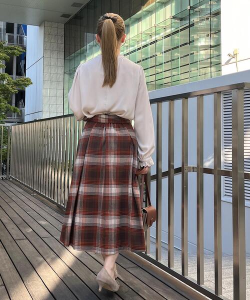 couture brooch（クチュールブローチ）の「◆【お仕事・セレモニーにも◎】刺繍レースタックブラウス（シャツ/ブラウス・レディース・アイボリー/ブルー系その他・38/42/40）」の11枚目の写真