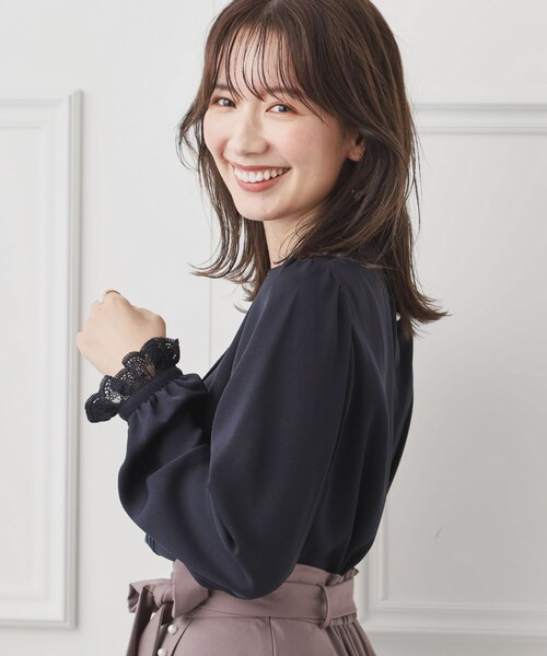 couture brooch（クチュールブローチ）の「◆【お仕事・セレモニーにも◎】刺繍レースタックブラウス（シャツ/ブラウス・レディース・アイボリー/ブルー系その他・38/42/40）」の15枚目の写真