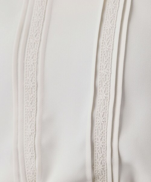 couture brooch（クチュールブローチ）の「◆【お仕事・セレモニーにも◎】刺繍レースタックブラウス（シャツ/ブラウス・レディース・アイボリー/ブルー系その他・38/42/40）」の19枚目の写真