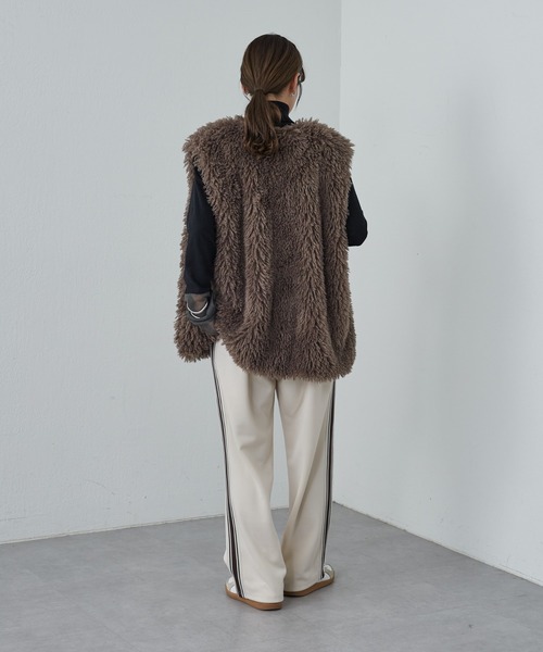 COLONY 2139（コロニートゥーワンスリーナイン）の「プードル