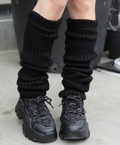 SPINNS(スピンズ)の「漫画みたいなもこもこルーズ☆彡70cm ニットレッグカバー(レッグウォーマー・レディース・ブラック/ブラウン/アイボリー/グレー/カーキ・ONESIZE)」の21枚目の写真