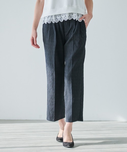 Arnold Palmer（アーノルドパーマー）の「ベルト付き ふくれジャガード セミワイドパンツ（その他パンツ・レディース・ネイビー/ブラック・S/M/L）」の6枚目の写真