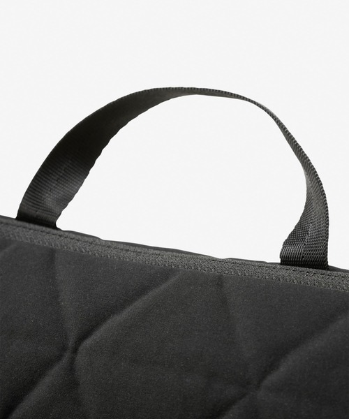 THE NORTH FACE(ザノースフェイス)の「THE NORTH FACE/ザ・ノース・フェイス ショルダーポーチ ジオフェイスポーチ Geoface Pouch NM32356(ショルダーバッグ・メンズ・ブラック/グレイッシュベージュ/ストーン/カーキ/アーミー/アイボリー/スモークピンク・FREE)」の12枚目の写真