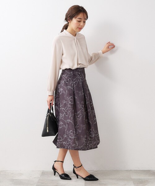 index(インデックス)の「◆≪美人百花掲載≫ アシメボウタイブラウス【イージーケア/洗濯機洗い可】(シャツ/ブラウス・レディース・オフホワイト/ナチュラル/ホワイト系5/ネイビー系2・40/38/42/36)」の20枚目の写真