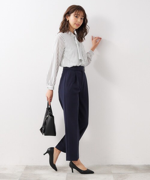 index(インデックス)の「◆≪美人百花掲載≫ アシメボウタイブラウス【イージーケア/洗濯機洗い可】(シャツ/ブラウス・レディース・オフホワイト/ナチュラル/ホワイト系5/ネイビー系2・40/38/42/36)」の13枚目の写真