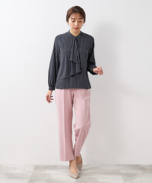 index(インデックス)の「◆≪美人百花掲載≫ アシメボウタイブラウス【イージーケア/洗濯機洗い可】(シャツ/ブラウス・レディース・オフホワイト/ナチュラル/ホワイト系5/ネイビー系2・40/38/42/36)」の16枚目の写真