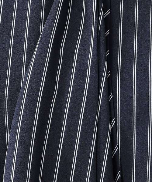 index(インデックス)の「◆≪美人百花掲載≫ アシメボウタイブラウス【イージーケア/洗濯機洗い可】(シャツ/ブラウス・レディース・オフホワイト/ナチュラル/ホワイト系5/ネイビー系2・40/38/42/36)」の6枚目の写真