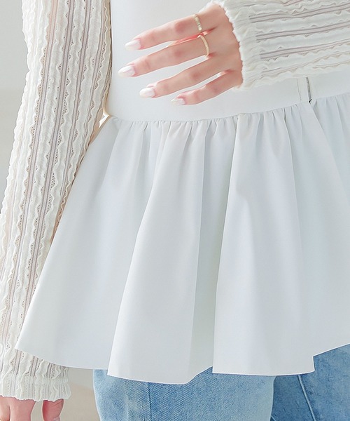 KOBE LETTUCE(コウベレタス)の「ダンボールペプラムVネックベスト(ベスト・レディース・ブラック/オフホワイト・M)」の3枚目の写真