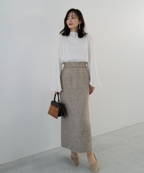 anuans（アニュアンス）の「アシメネックサテンブラウス（シャツ/ブラウス・レディース・コーラル/ベージュ/ホワイト・FREE）」の8枚目の写真