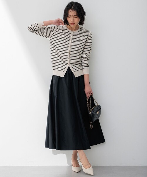 23区(ニジュウサンク)の「【VERY5月号掲載/洗える】レーヨンポリエステルストレッチ カーディガン(ニット/セーター・レディース・ベージュ系1/ホワイト系1/ブラック系5/カーキ系5・38/40)」の6枚目の写真