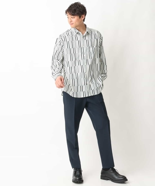 a.v.v(アーヴェヴェ)の「【イージーケア】変形ストライププリントシャツ(シャツ/ブラウス・メンズ・ダークインディゴブルー/ホワイト・48/46)」の5枚目の写真
