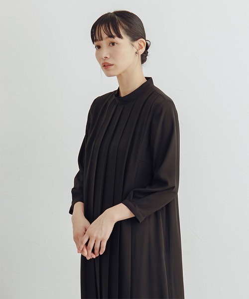 Neina（ネイナ）の「【喪服・礼服】日本製生地使用　洗える防しわスタンドカラーフロントプリーツワンピース 大きいサイズ有 〔Neina〕（スーツセット・レディース・ブラック・4L/3L/LL/L/M/5L）」の21枚目の写真